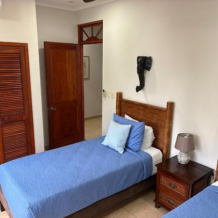 La Paloma Blanca B3 Apartment Jaco Bagian luar foto