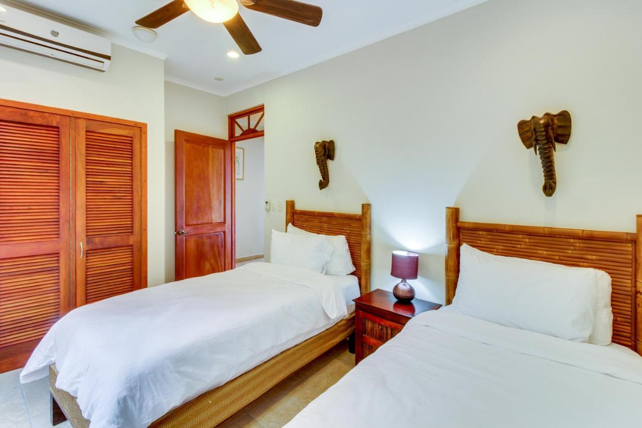 La Paloma Blanca B3 Apartment Jaco Bagian luar foto