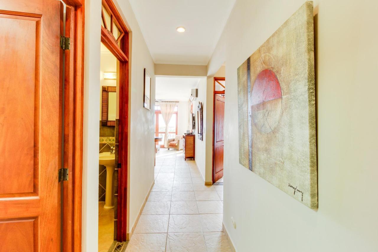 La Paloma Blanca B3 Apartment Jaco Bagian luar foto